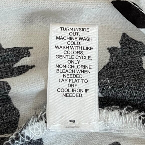 CATO Off Shoulder/Cold Shoulder Blouse with Floral Flutter Sleeves Size XL - Picture 12 of 13